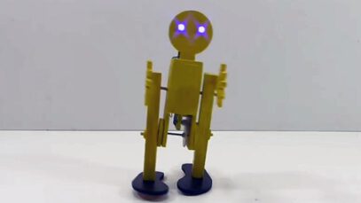 ahşap küçük yürüyen robot