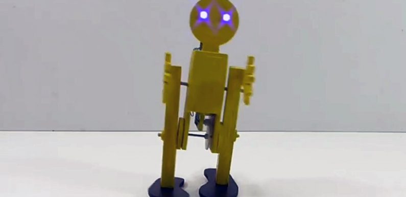 Ahşap küçük yürüyen robot yapımı