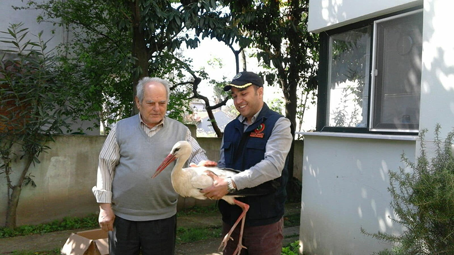 YARALI LEYLEĞE ÖĞRETMEN ÇİFT SAHİP ÇIKTI.