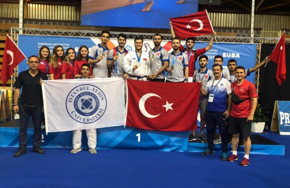İAÜ Karate Takımı Avrupa 3’üncüsü oldu
