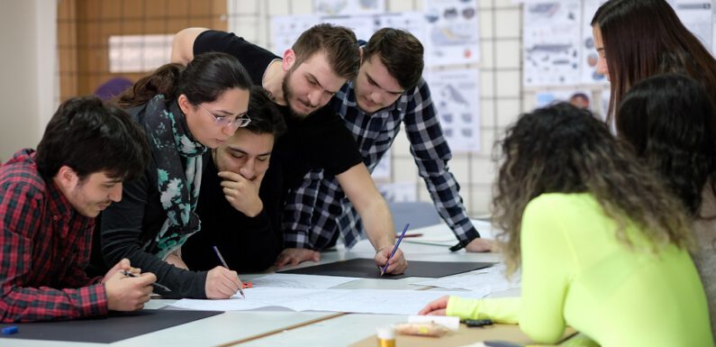 Üniversite adaylarına tavsiye: Bugünün koşulları ile tercih yapmayın