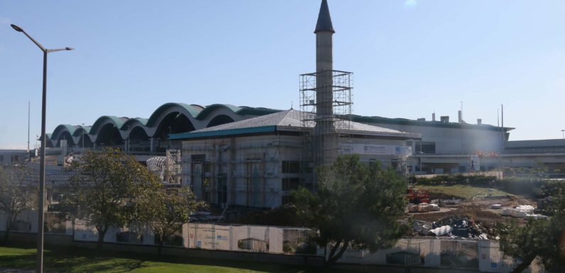 Sabiha Gökçen Havalimanı Camii inşaatında sona doğru