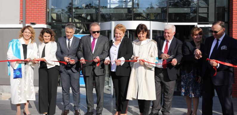 BAU International University Batumi’nin yeni hizmet binası açıldı