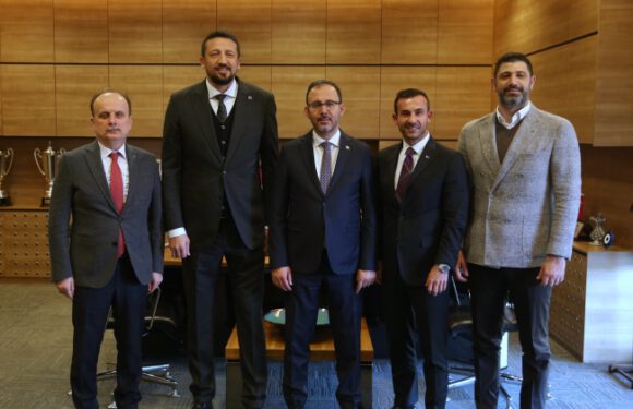 Bakanı Kasapoğlu TBF Başkanı Türkoğlu’nu ziyaret etti