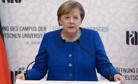 Merkel: Türk-Alman Üniversitesi ortaklığımızı simgelemektedir