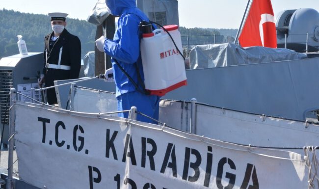 Bahriyelilerden koronavirüse karşı yoğun önlem