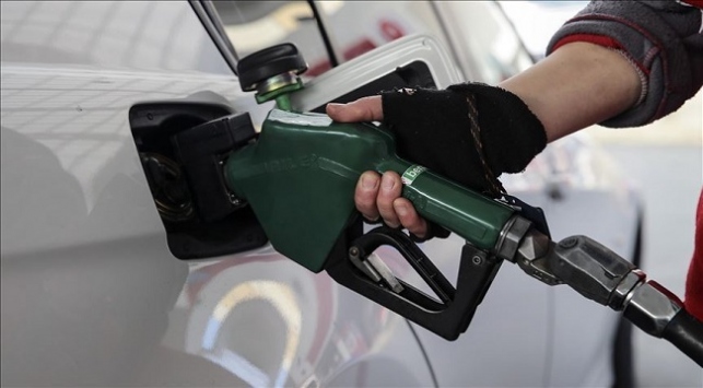 Benzinde 9 kuruş indirim… Benzin ve mazot ne kadar? Petrol fiyatları düşüyor…