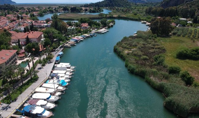 Dalyan Kanalı’ndaki tur tekneleri yeni sezona hazır