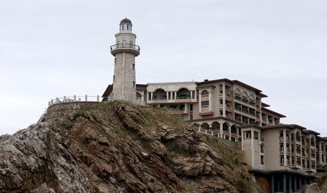 Demokrasi ve Özgürlükler Adası açıldı