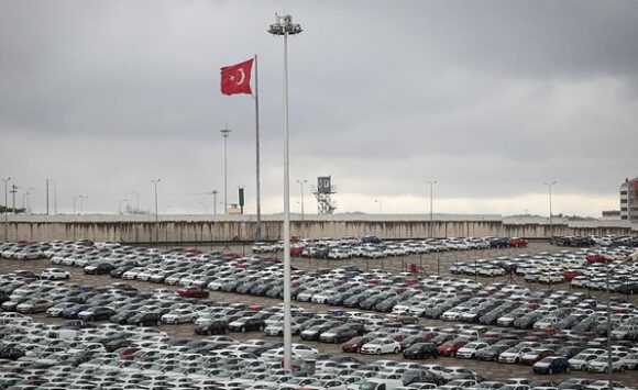 Salgın sürecinde otomotiv sektöründe aylık ihracat ilk kez 2 milyar doları aştı