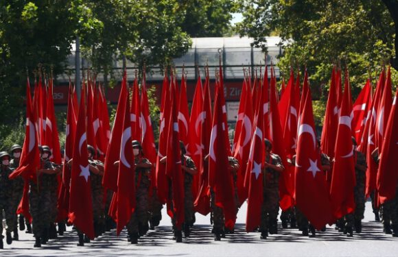 Ankara’da 30 Ağustos Kortej Yürüyüşü