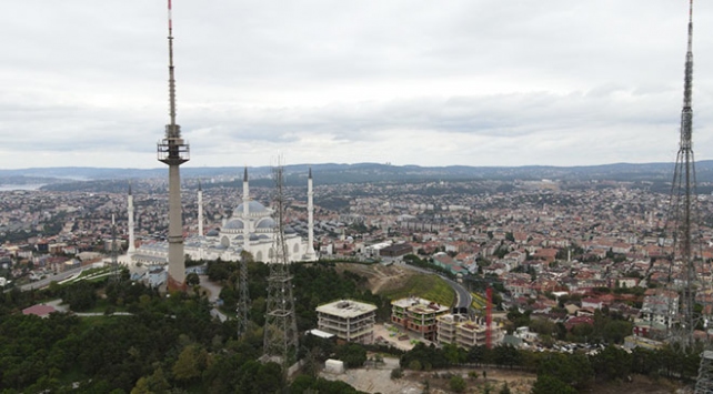 Çamlıca Tepesi’ndeki antenlerin büyük bölümü kaldırıldı