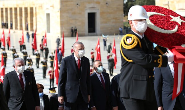 Cumhurbaşkanı Erdoğan: Türkiye her alanda başarıdan başarıya koşmaktadır