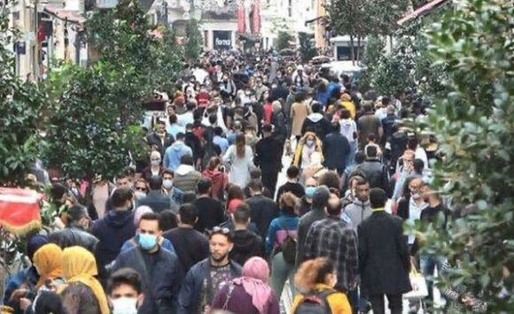 Koca’dan İstiklal Caddesi paylaşımı: Sağlam giren hasta çıkar