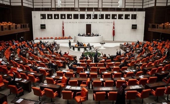 İstihdam teşviki ve borç yapılandırmasına ilişkin teklif Meclis’te kabul edildi