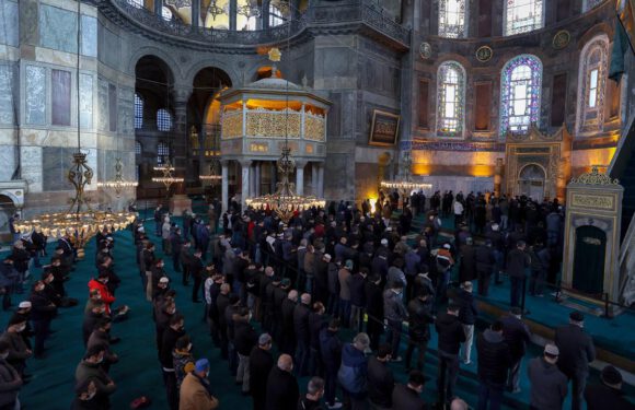 Dündar Osmanoğlu için Ayasofya Camii’nde gıyabi cenaze namazı