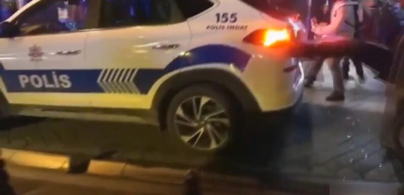 Kadıköy’de polise saldıran 5 kişi yakalandı