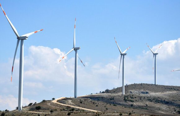 Yenilenebilir enerjide iki santral daha devrede