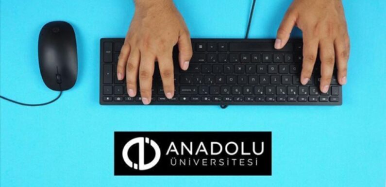 Açıköğretim Sistemi programları yüzde 100 doluluğa ulaştı