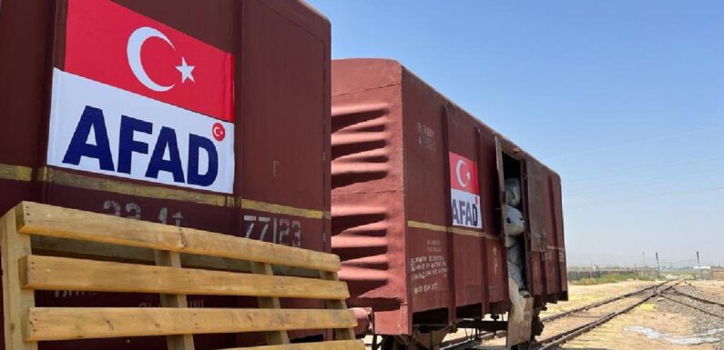 AFAD’dan Pakistan’a 26 bin çadır, 400 binden fazla gıda ve hijyen kolisi desteği