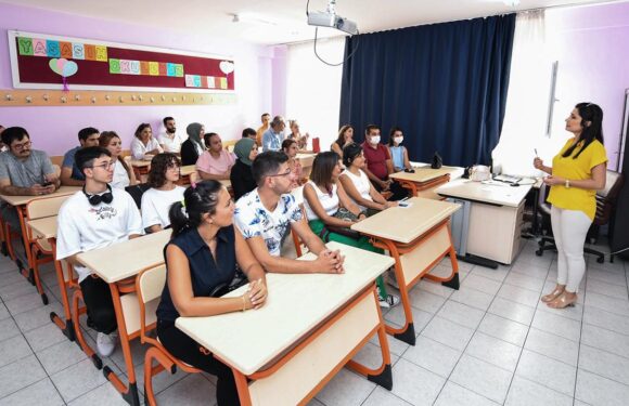 Aile Okulu Projesi kapsamında bir ayda 137 bin aileye eğitim verildi