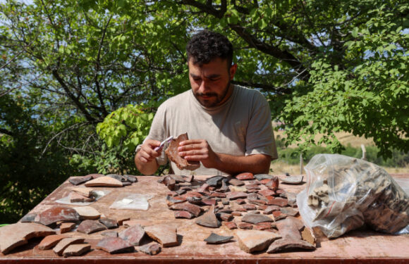 Ayanis Kalesi’nde yapılan kazılarda kraliyet çöplüğü ortaya çıkarıldı