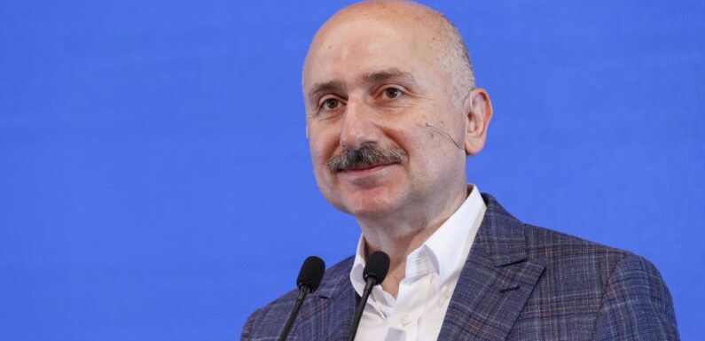 Bakan Karaismailoğlu: Mayıs 2023 öncesi Kazlıçeşme-Sirkeci Raylı Sistem projemizi hizmete alacağız