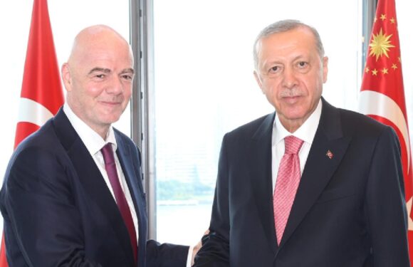 Cumhurbaşkanı Erdoğan FIFA Başkanı Infantino’yu kabul etti