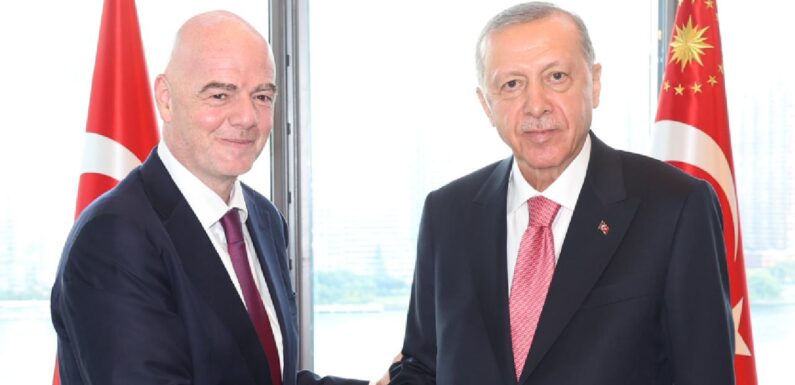 Cumhurbaşkanı Erdoğan FIFA Başkanı Infantino’yu kabul etti