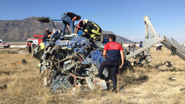 Denizli'de yangın söndürme helikopteri düştü