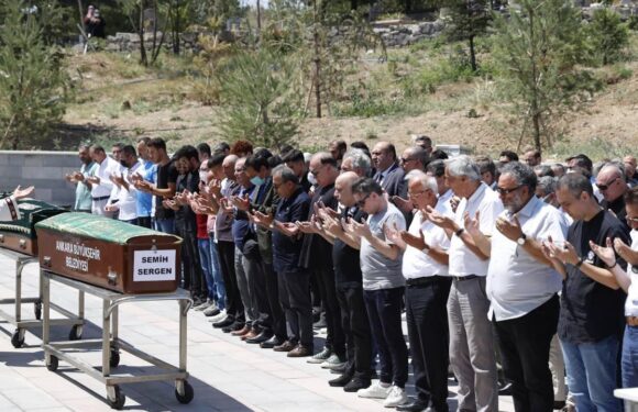 Semih Sergen son yolculuğuna uğurlandı