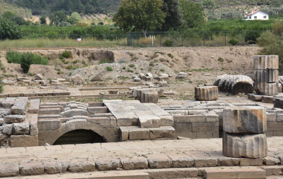 Terk edilen kehanet merkezi uzun yıllar işlevini korumuş