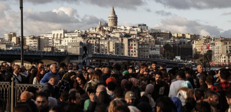 İstanbul’a ekimde gelen turist sayısında yüzde 37 artış TRT Haber Ekonomi Haberleri AA