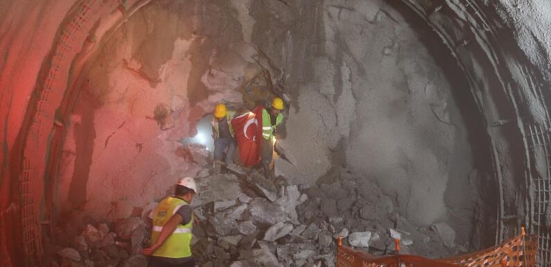 Gebze OSBDarıca Sahil Metro Hattı rekor sürede tamamlandı TRT Haber Ekonomi Haberleri AA