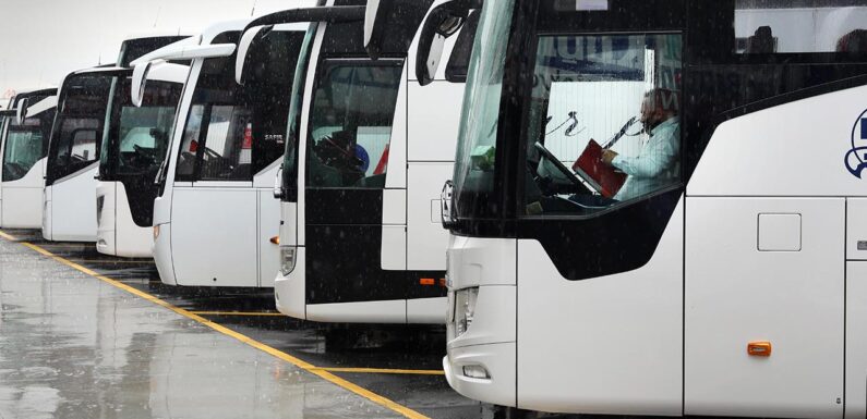 Şehirler arası otobüs bilet fiyatlarına zam yapılmayacak TRT Haber Ekonomi Haberleri AA