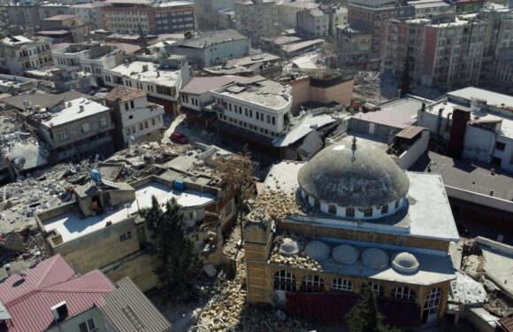 Depremde hasar gören taşınmaz kültür varlıklarına yapılan bağışlara vergi matrahı düzenlemesi TRT Haber Ekonomi Haberleri AA