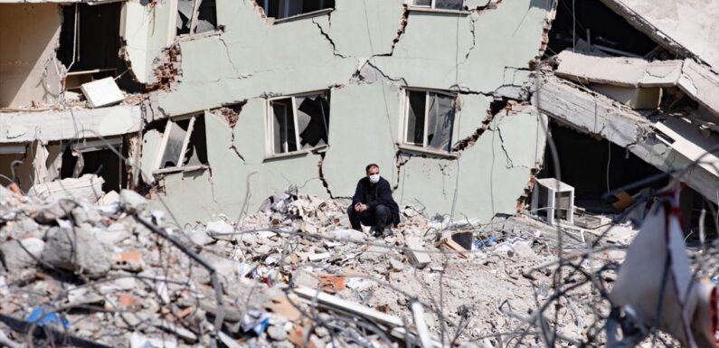 Sigorta sektörünün deprem hasar ödemeleri 20 milyar liranın üzerinde TRT Haber Ekonomi Haberleri AA