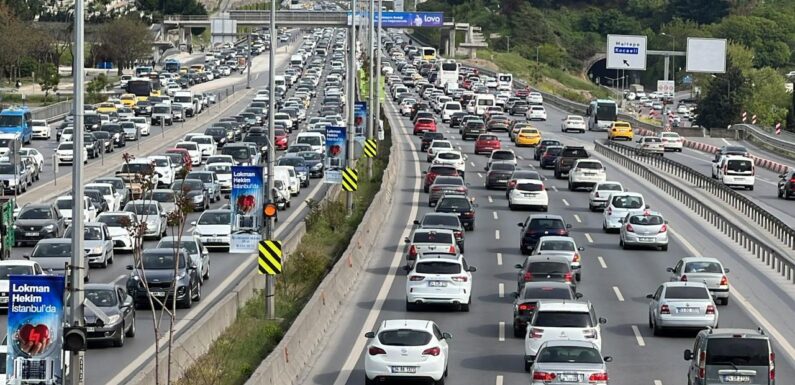 Trafiğe şubatta 109 bin 19 aracın kaydı yapıldı TRT Haber Ekonomi Haberleri AA