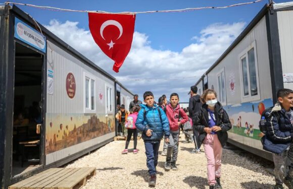 Ders zili konteyner ilkokulda çalıyor TRT Haber Eğitim Haberleri