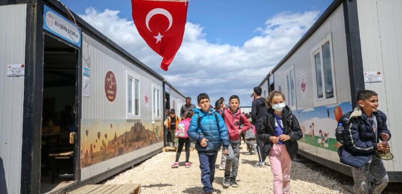 Ders zili konteyner ilkokulda çalıyor TRT Haber Eğitim Haberleri