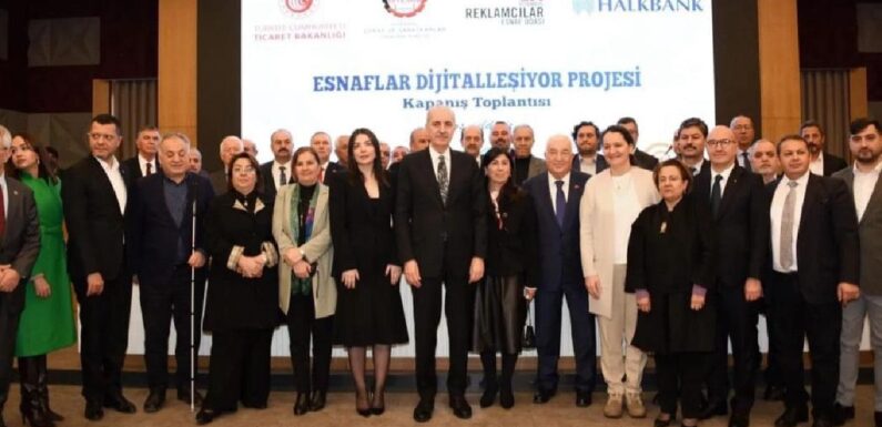 Esnaf Dijitalleşiyor: 185 esnaf odası sosyal medya eğitimi aldı TRT Haber Ekonomi Haberleri TRT Haber