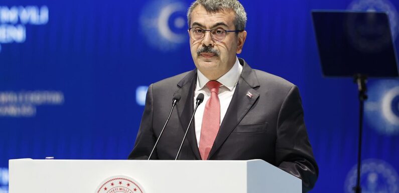 Bakan Tekin: Kendi modelimizi üretmenin vaktidir TRT Haber Eğitim Haberleri