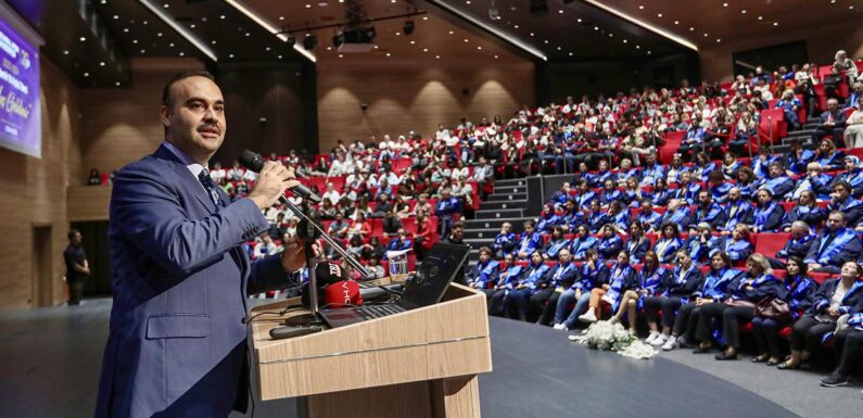 Bakan Kacır: Askeri İHA üretiminde dünya birincisiyiz TRT Haber Ekonomi Haberleri AA