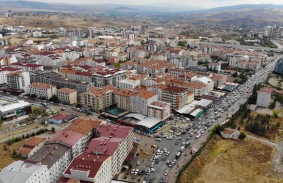 Üniversite açıldı, 30 bin olan ilçe nüfusu 100 bine çıktı TRT Haber Eğitim Haberleri