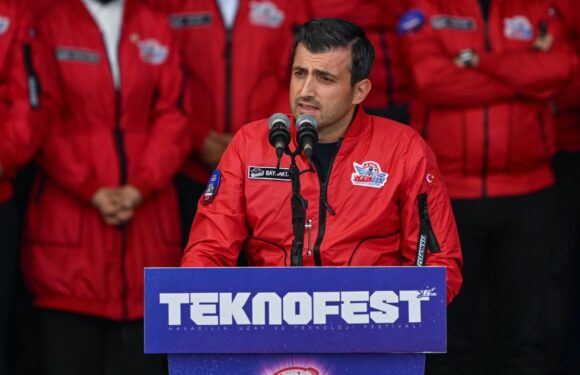 Selçuk Bayraktar: Milli teknoloji hamlesi, TEKNOFEST’le kök salıyor TRT Haber Bilim Teknoloji Haberleri AA