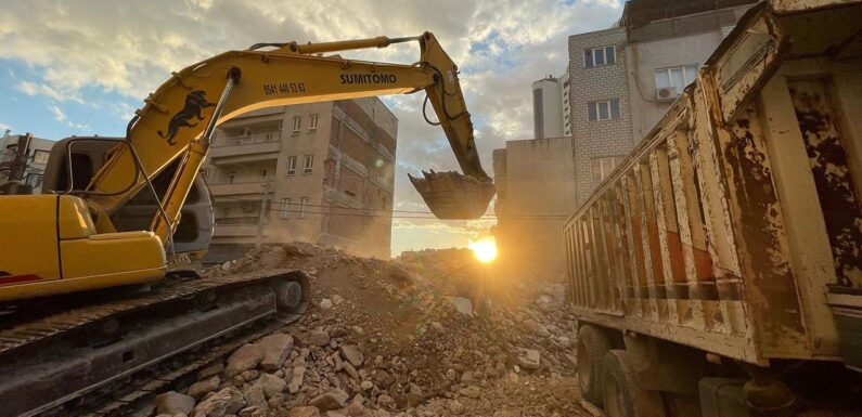 KOSGEB 450 milyon dolarlık kaynağı depremzede 100 bin işletmeye dağıtmayı hedefliyor TRT Haber Ekonomi Haberleri AA