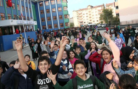 Öğrencilerin ilk ara tatili başladı TRT Haber Eğitim Haberleri