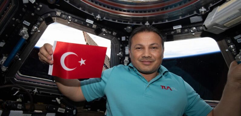 Astronot Alper Gezeravcı, Türkiye’nin ilk insanlı uzay serüveniyle tarihe geçti