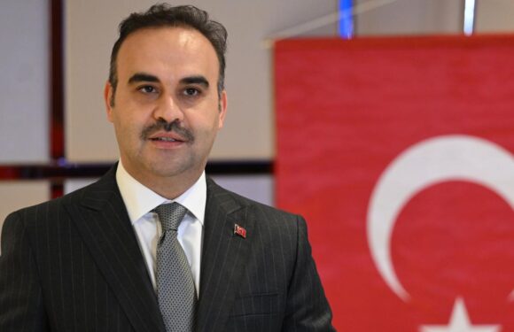 Bakan Kacır: Türkiye, savunma sanayiinde dünyaya parmak ısırtan başarılara imza atıyor