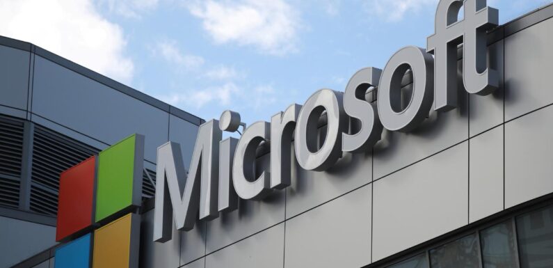 Microsoft, Çin’deki yüzlerce çalışanına yurt dışına transfer olmalarını teklif etti